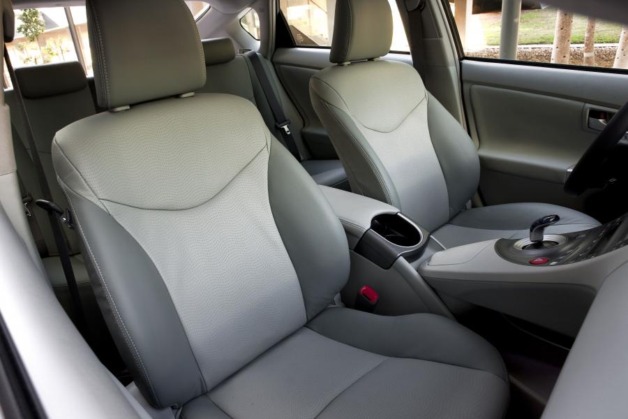  Toyota Prius 2012 года  (фото 19 из 40)